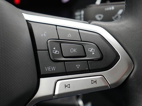 Used 2024 Volkswagen Jetta Sport image 31