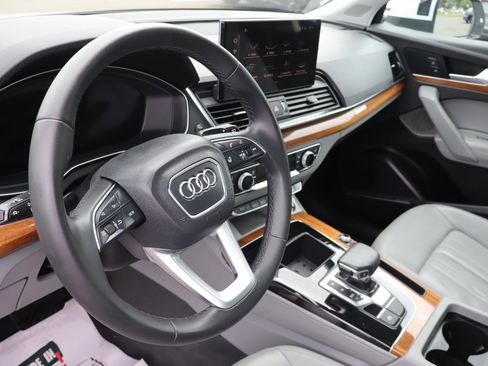 Used 2023 Audi Q5 2.0T Premium Plus AWD/4WD image 11