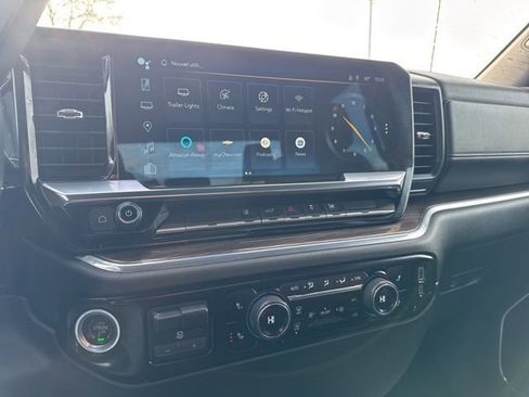 Used 2024 Chevrolet Silverado 2500 LT image 9