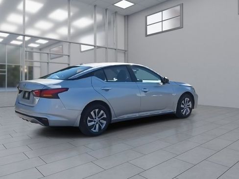 Certified 2025 Nissan Altima 2.5 S FWD image 8