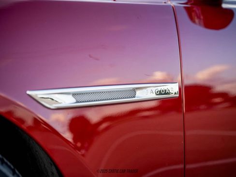 Used 2012 Jaguar XJ image 61