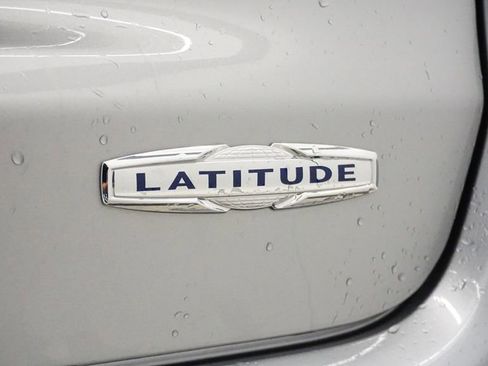 Certified 2022 Jeep Compass Latitude image 13