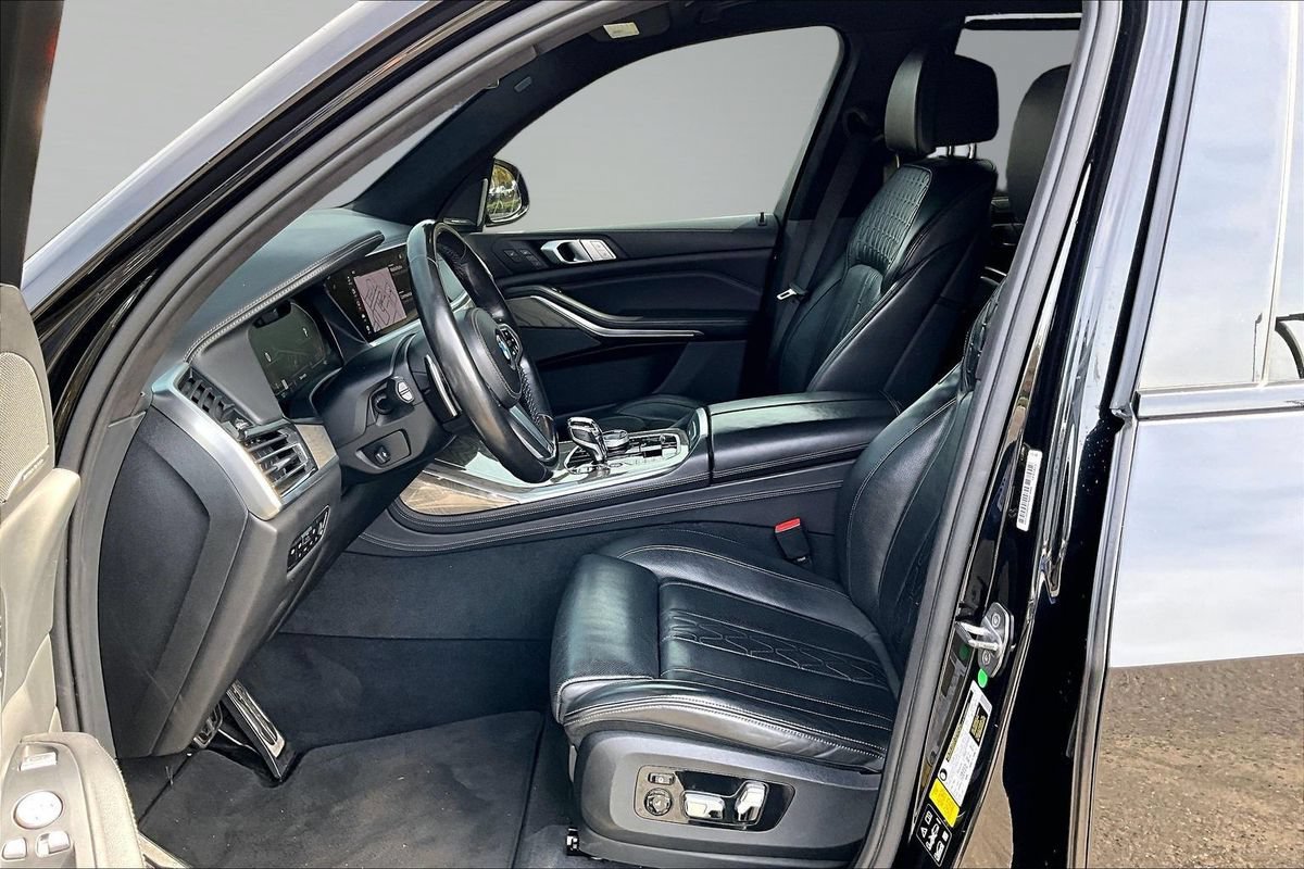 Used 2019 BMW X7 xDrive50i w/ M Sport Package AWD/4WD image 10