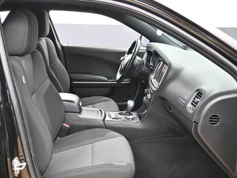 Used 2019 Dodge Charger SXT AWD/4WD image 35