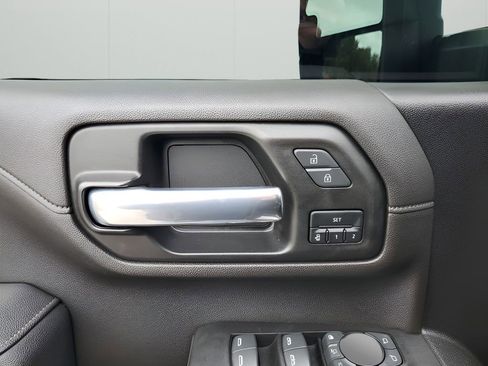 Used 2022 Chevrolet Silverado 2500 LTZ w/ LTZ Plus Package image 26