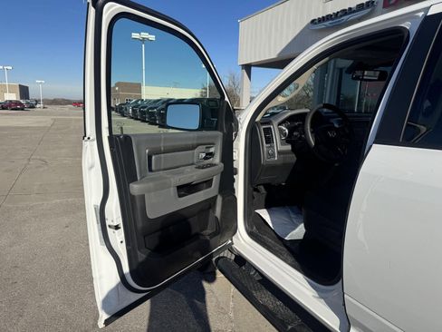 Used 2020 RAM 1500 Classic Warlock w/ Electronics Group image 10