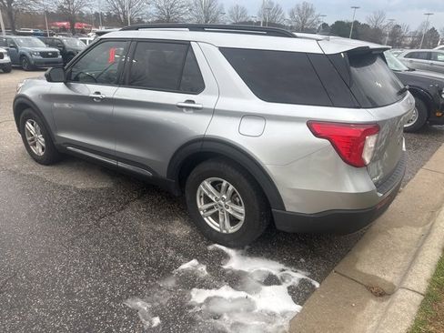 Used 2023 Ford Explorer XLT w/ Equipment Group 202A image 8