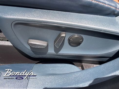 Used 2023 Ford Maverick Lariat w/ Lariat Luxury Package FWD image 9