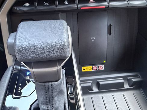 Used 2026 Toyota Tundra Limited AWD/4WD image 19