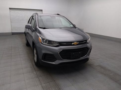 Used 2020 Chevrolet Trax LT w/ LT Convenience Package FWD image 14