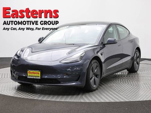 Used 2023 Tesla Model 3 Standard Range RWD image 1