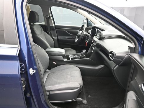 Used 2019 Hyundai Santa Fe SE image 9