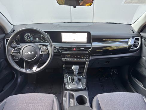 Used 2024 Kia Seltos S FWD image 11