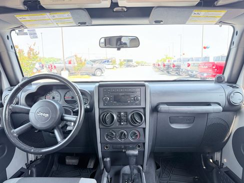 Used 2007 Jeep Wrangler Unlimited X AWD/4WD image 13