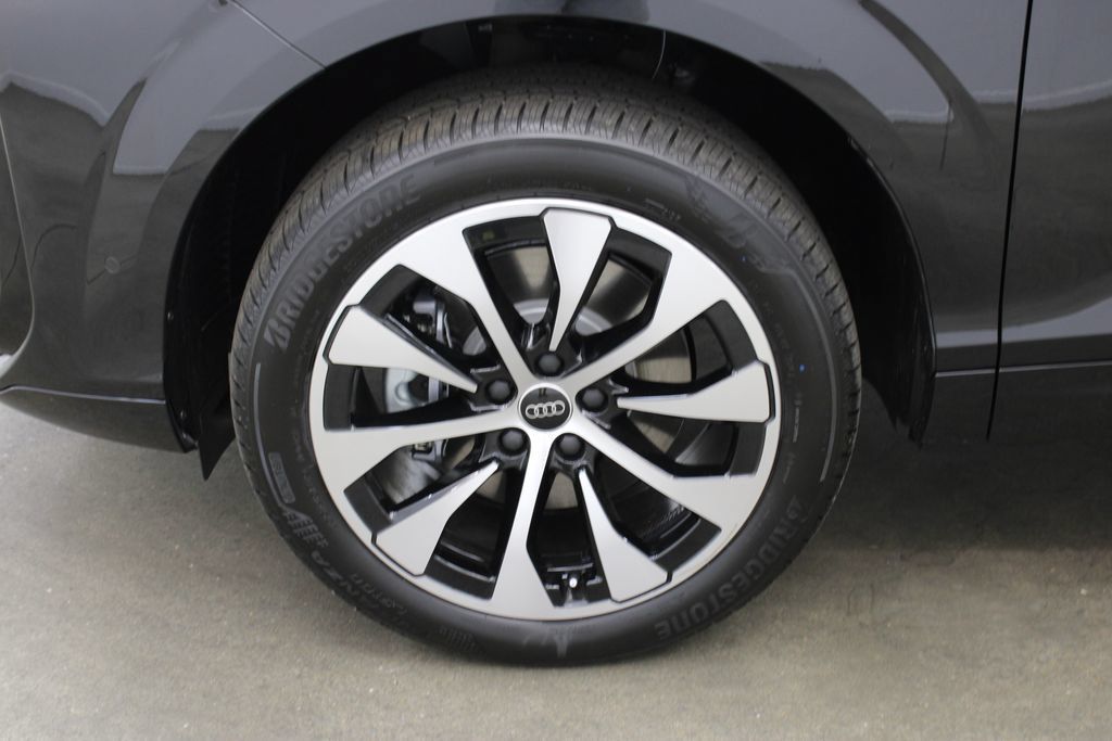 New 2026 Audi Q3 quattro 2.0T AWD/4WD image 30