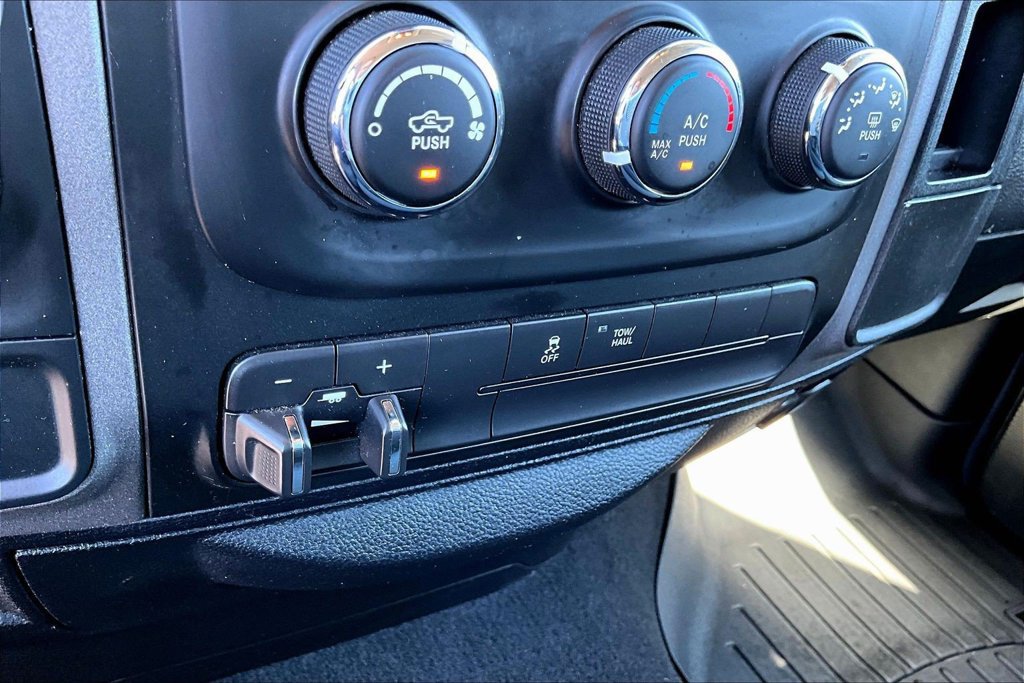 Used 2017 RAM 1500 Express RWD image 17
