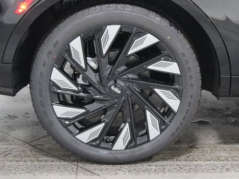 New 2026 Lincoln Nautilus Reserve w/ Jet Appearance Package AWD/4WD image 13