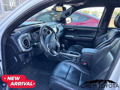 Used 2018 Toyota Tacoma Limited AWD/4WD image 15