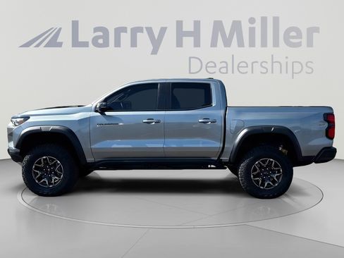 Used 2025 Chevrolet Colorado ZR2 AWD/4WD image 3