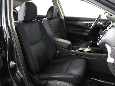 Used 2018 Nissan Altima 2.5 SV FWD image 25