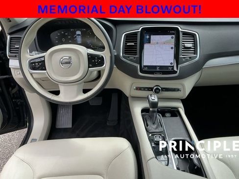 Certified 2022 Volvo XC90 T5 Momentum FWD image 14