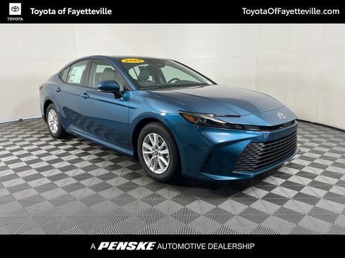 Used 2026 Toyota Camry LE FWD image 6