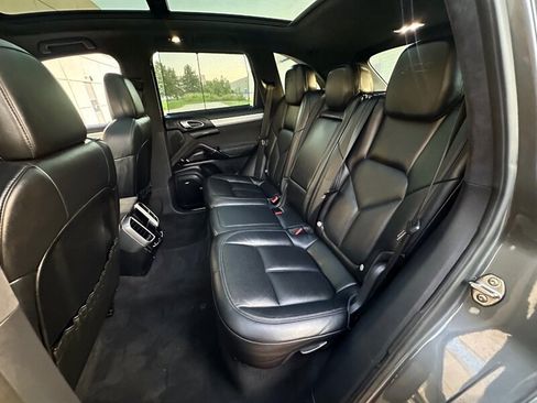 Used 2016 Porsche Cayenne GTS w/ Premium Package AWD/4WD image 14