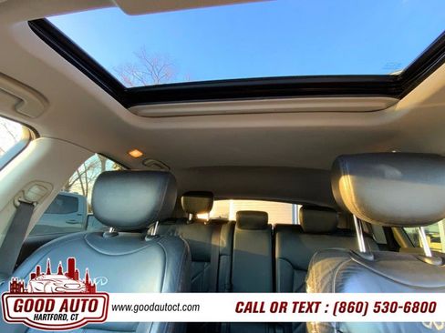 Used 2011 INFINITI FX35 AWD w/ Premium Pkg image 17