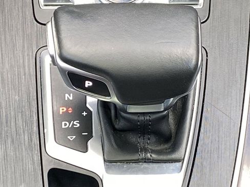 Used 2019 Audi Q5 2.0T Premium Plus w/ Premium Plus Package AWD/4WD image 21