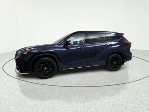 Used 2023 Toyota Highlander XSE AWD/4WD image 3