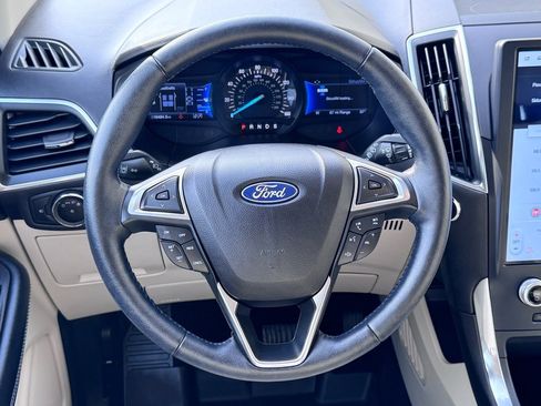 Certified 2023 Ford Edge Titanium image 14