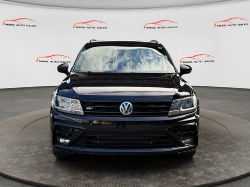 Used 2021 Volkswagen Tiguan SE R-Line AWD/4WD image 3