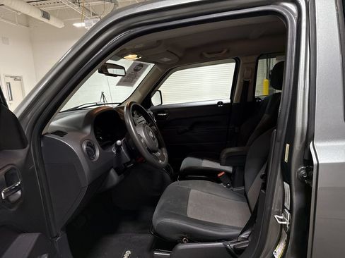 Used 2012 Jeep Patriot Sport AWD/4WD image 17