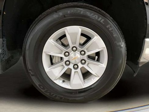 Used 2025 Chevrolet Silverado 1500 LT AWD/4WD image 91