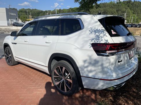 New 2026 Volkswagen Atlas SEL Premium R-Line AWD/4WD image 6