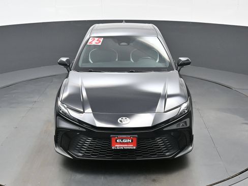 Used 2025 Toyota Camry SE FWD image 35