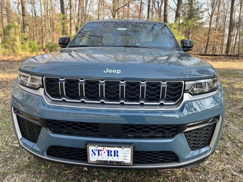 New 2026 Jeep Grand Cherokee Limited image 8