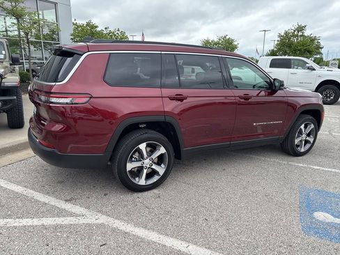 New 2026 Jeep Grand Cherokee L Limited AWD/4WD image 30