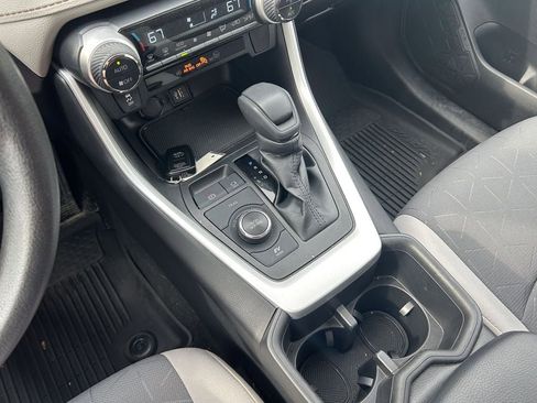 Used 2023 Toyota RAV4 XLE AWD/4WD image 25