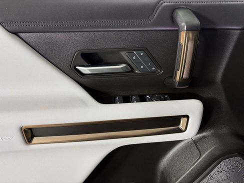 Used 2025 GMC Hummer EV 3X w/ Extreme Off-Road Package image 22