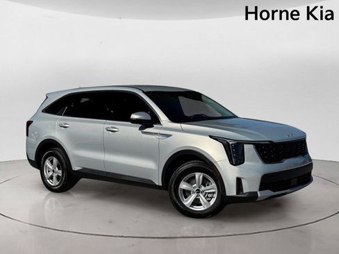 New 2026 Kia Sorento LX FWD image 2