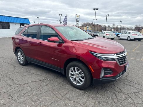 Used 2024 Chevrolet Equinox LT AWD/4WD image 4
