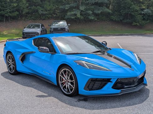 Used 2024 Chevrolet Corvette Stingray Premium Cpe w/ Z51 Performance Package RWD image 11