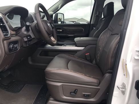 New 2025 RAM 2500 Limited AWD/4WD image 24