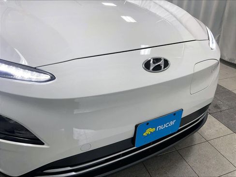 Used 2023 Hyundai Kona SE w/ Cargo Package image 31