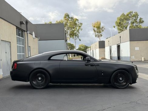 Used 2014 Rolls-Royce Wraith image 17