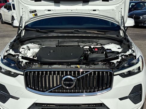 Used 2022 Volvo XC60 B5 Momentum w/ Protection Package Premier FWD image 29
