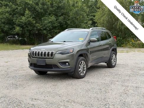 Used 2019 Jeep Cherokee Latitude Plus w/ Comfort/Convenience Group AWD/4WD image 1