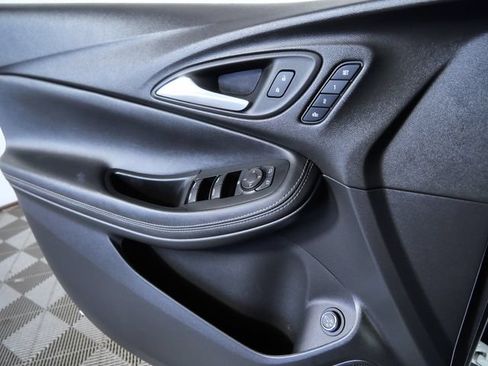 Used 2022 Buick Encore GX Essence w/ Experience Buick Package AWD/4WD image 29