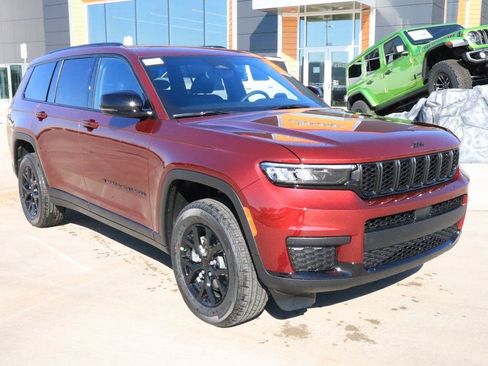 New 2025 Jeep Grand Cherokee L Altitude image 1